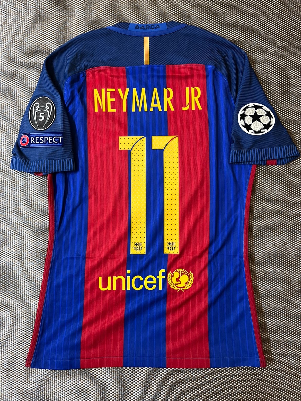 九博体育官网入口-关键时刻AC米兰调整名单以备欧冠窗口期夏洛特黄蜂更衣室发声，网友：今夜上海久事备战德甲 